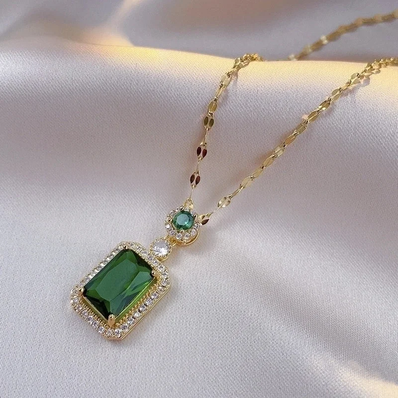 X0004 Emerald Necklace