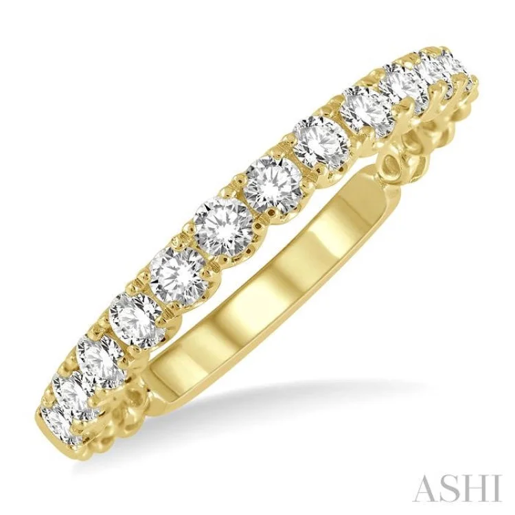 High-End Custom Engagement Rings-1/2 ctw Lattice Round Cut Diamond Wedding Band in 14K Yellow Gold