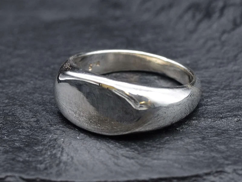 Custom Made Men’s Wedding Bands-Silver Signet Ring - Oval Signet Ring - Unisex Silver Ring