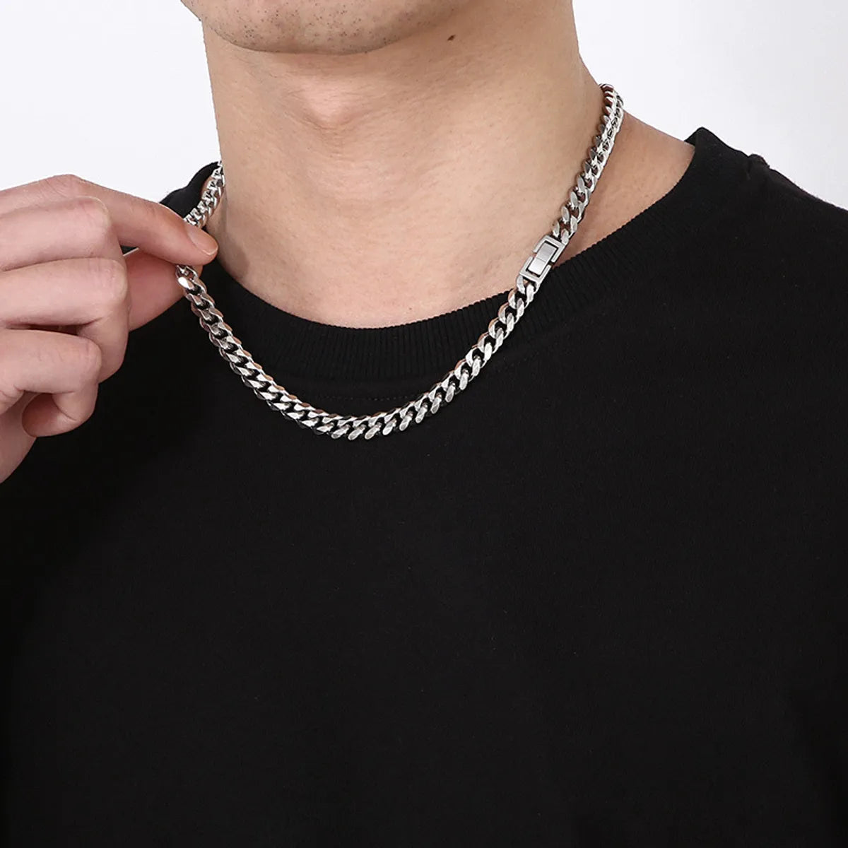 Sapphire Necklaces-Simple Style Solid Color Titanium Steel Chain Men'S Necklace