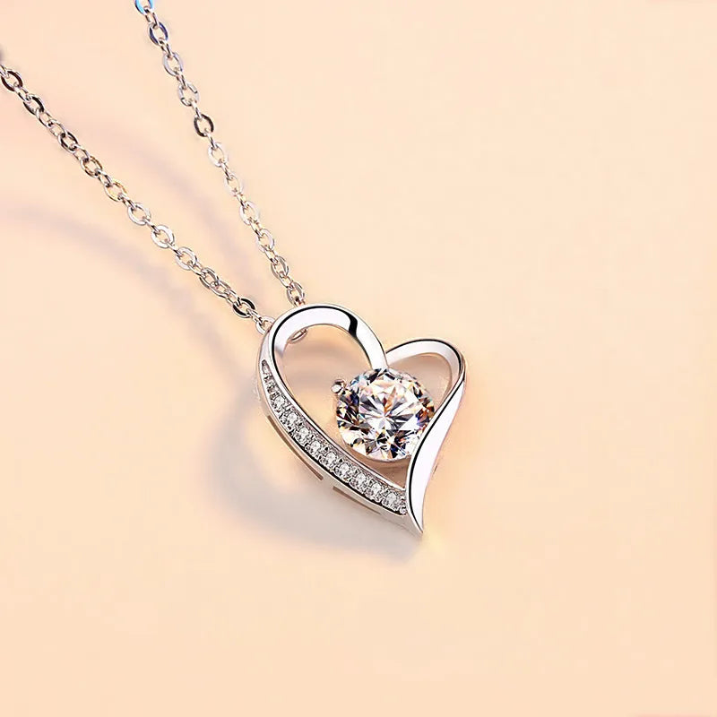 Personalized Necklaces-Titanium Steel Copper Plating Heart Shape Zircon Pendant Necklace