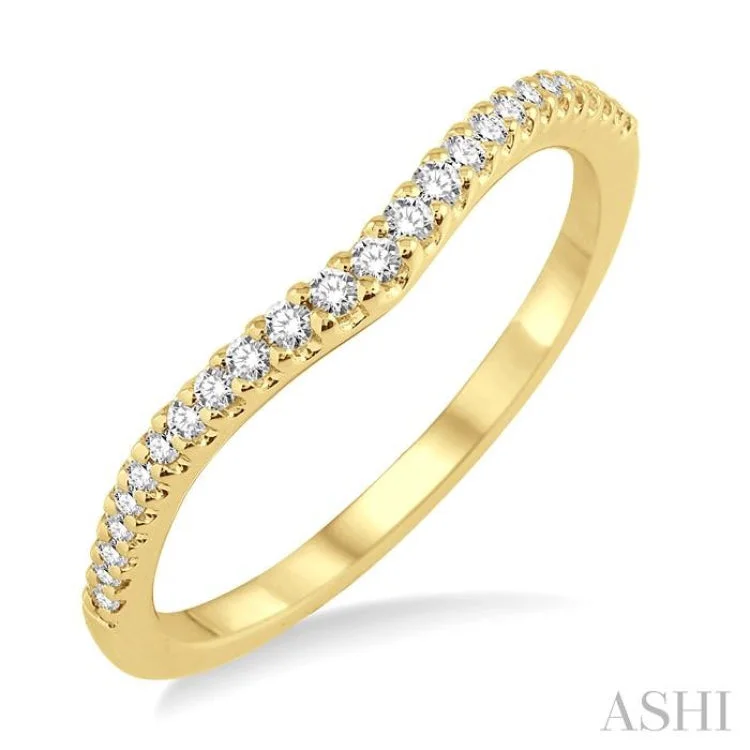 Classic Diamond Wedding Bands-1/6 ctw Round Cut Diamond Wedding Band in 14K Yellow Gold