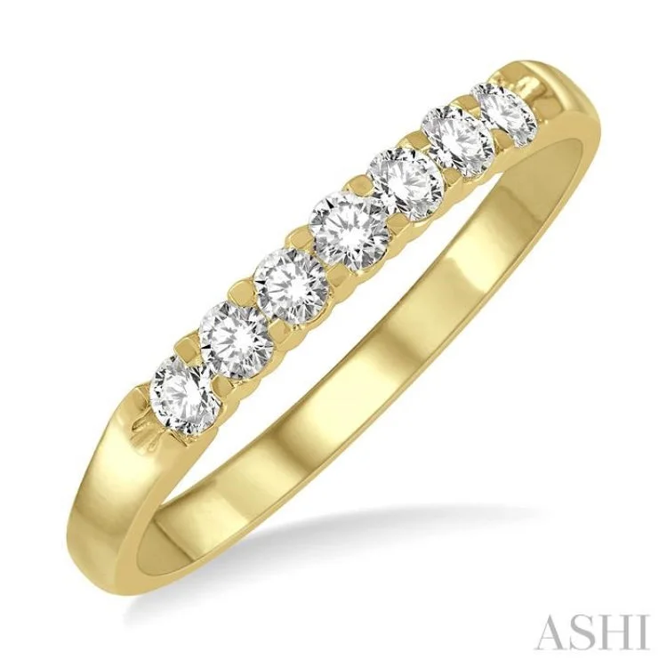 Classic Wedding Rings with Birthstones-1/4 ctw 7 Stone Round Cut Diamond Wedding Band in 14K Yellow Gold