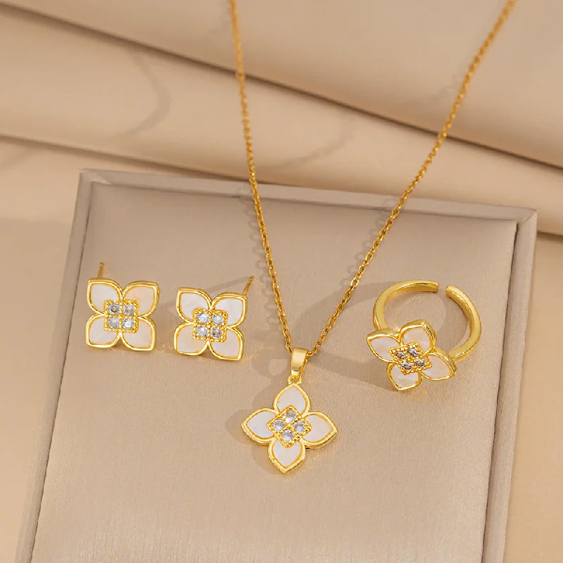 390 Golden White Clover Set