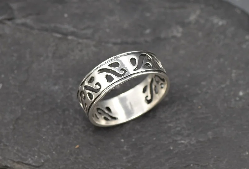 Men’s Custom Promise Rings with Engraving-Silver Filigree Band - Silver Celtic Ring - Thick Stacking Ring