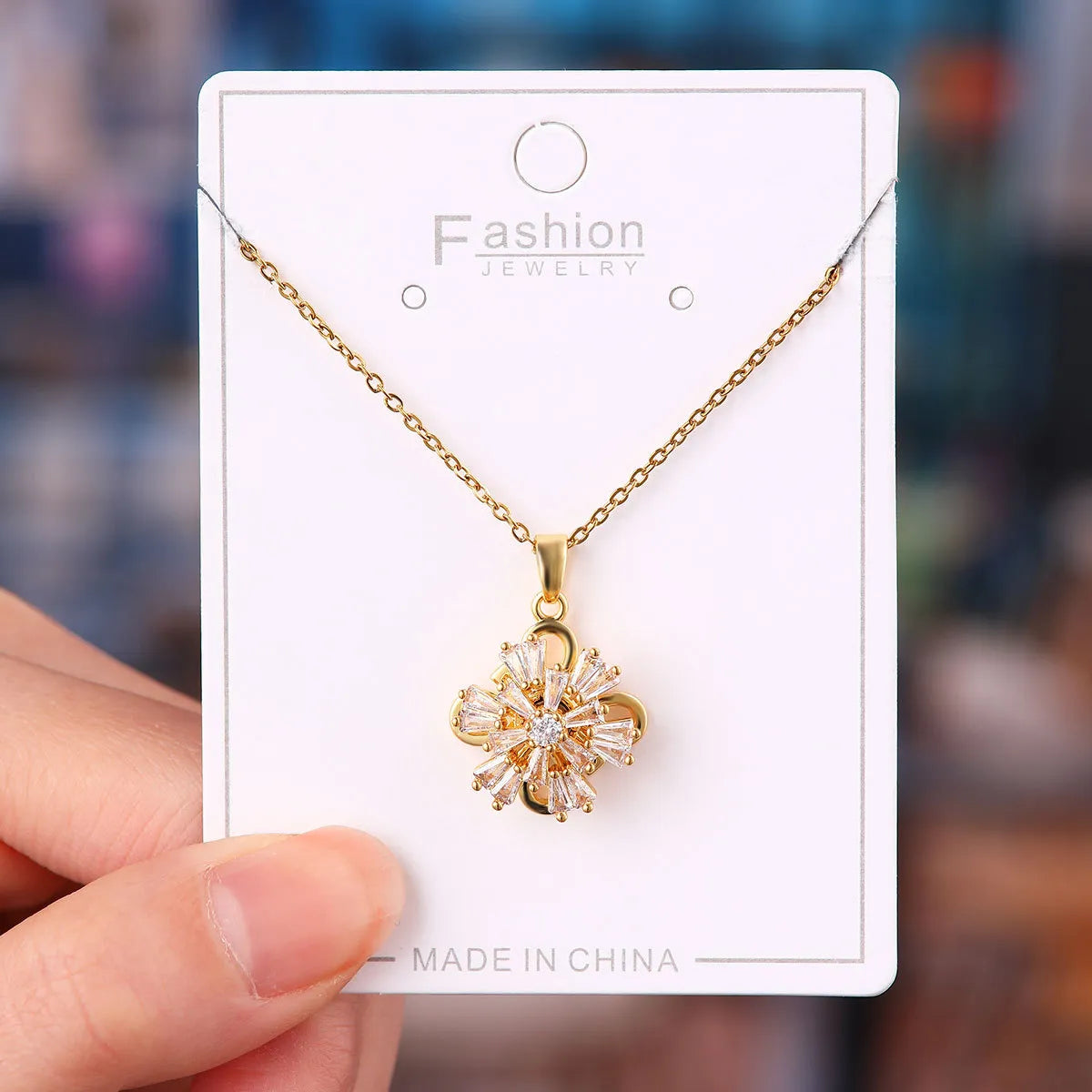 X5817# Rotating Three-Layer White Zirconium Flowers