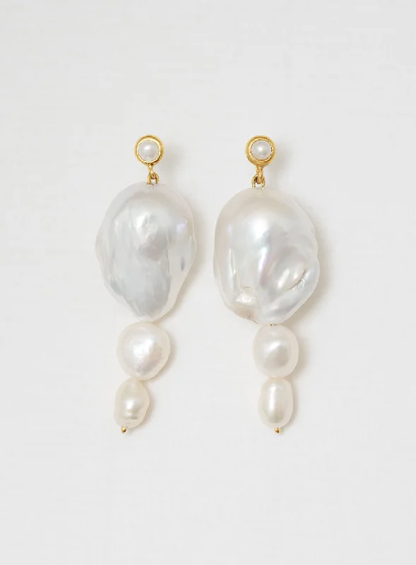 Stylish Hoop Earrings-Thick pearl Gold Plated Earring w. Pearls