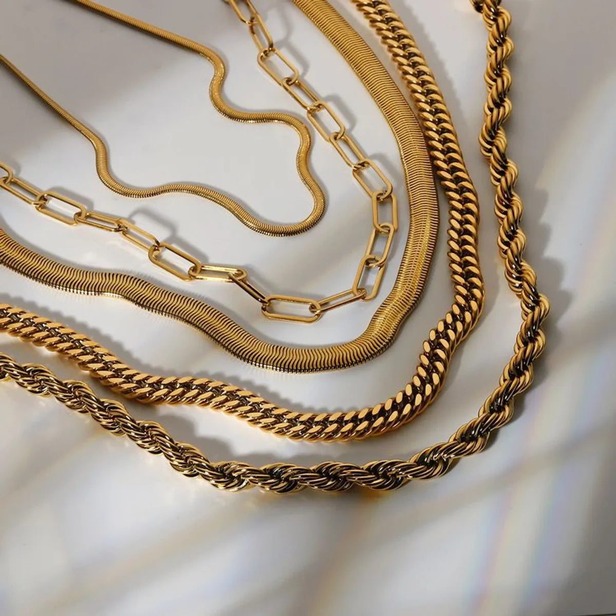 Handcrafted Necklaces-Twisted Cuban Chain 18k Gold Plated Stainless Steel Necklace Hip Hop Necklace Wholesale