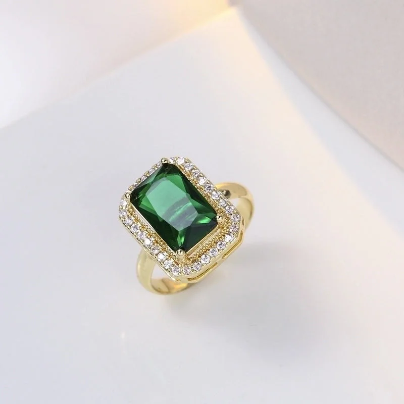 J015 Emerald Ring