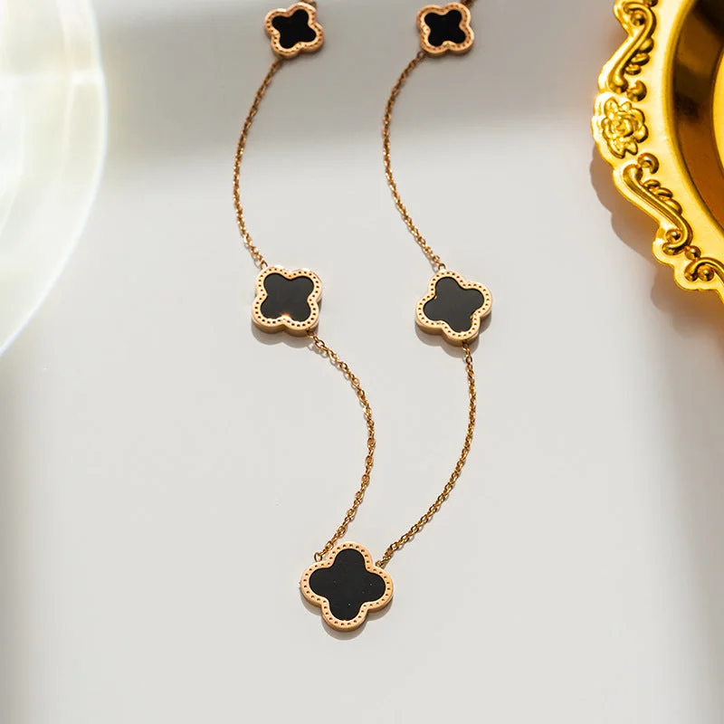 892 Black Shell Gold Five Flower Clover Necklace