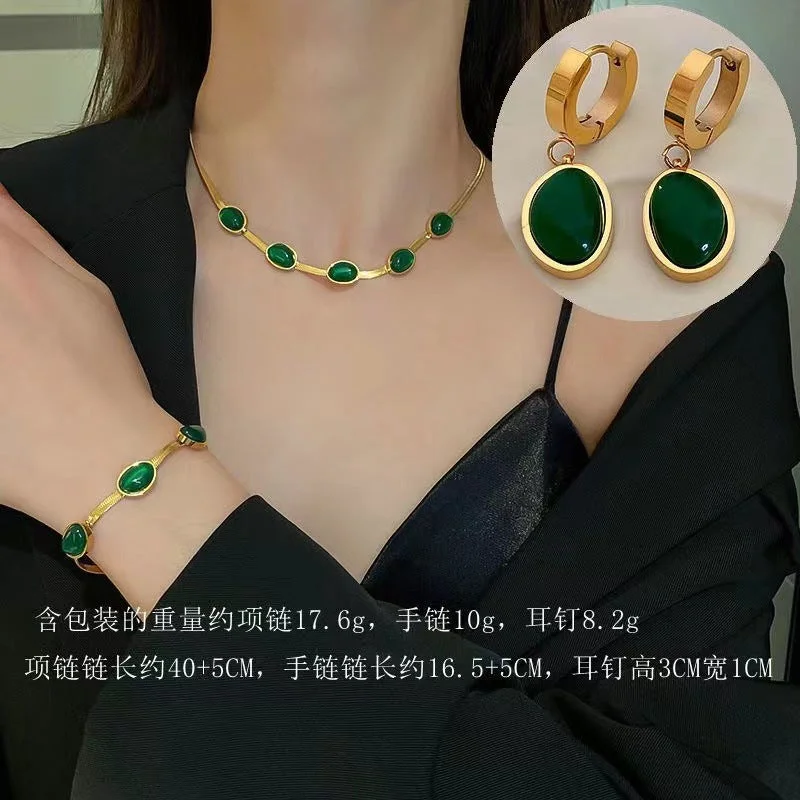 8814 Gold Emerald Three Piece Set