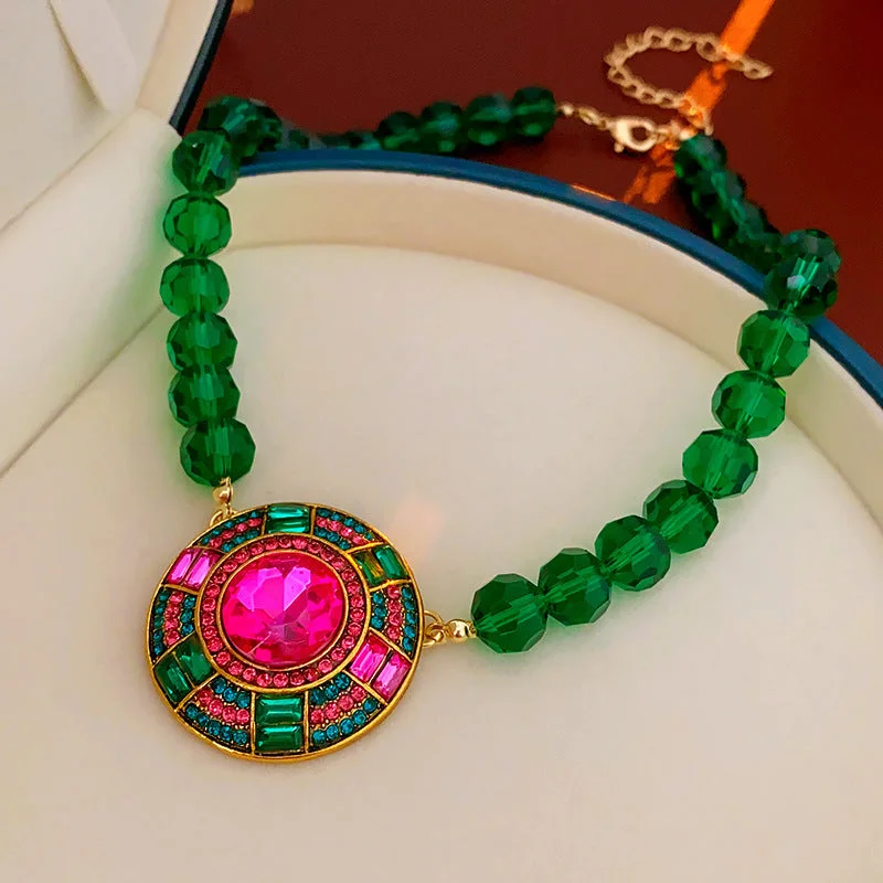 30 # Necklace - Green Round Crystal