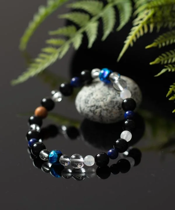 Birthstone Bracelets for Moms-HOTARU - Lapis Lazuli x YAKUSUGI Cedar Bracelet